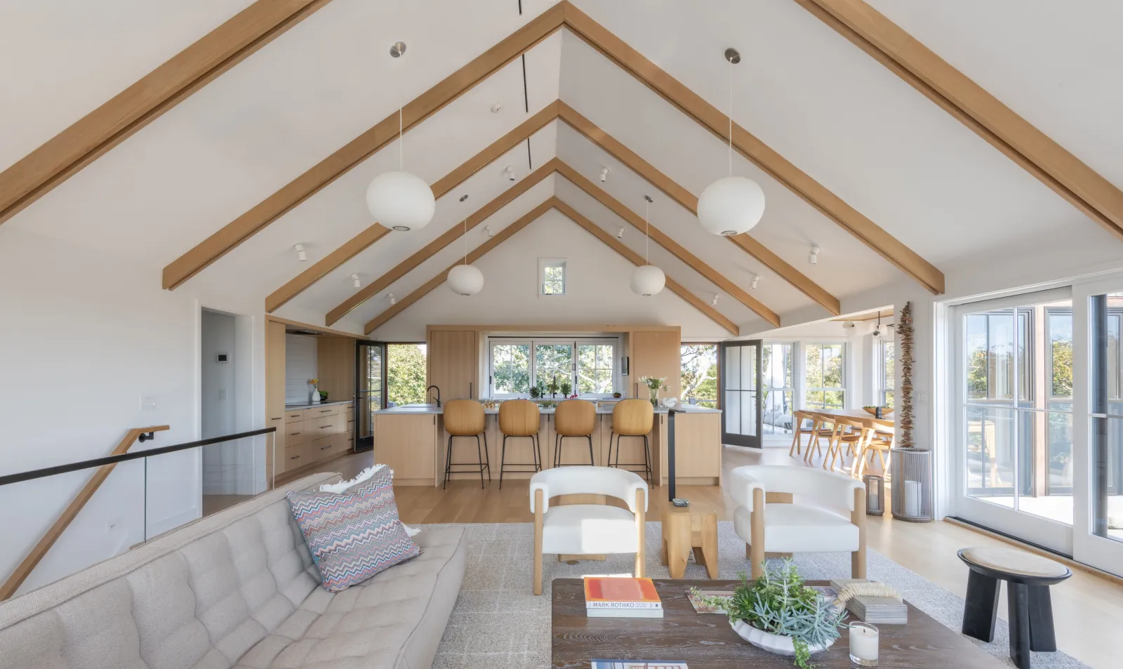 jla-nantucket-tom-nevers-living-room.jpg